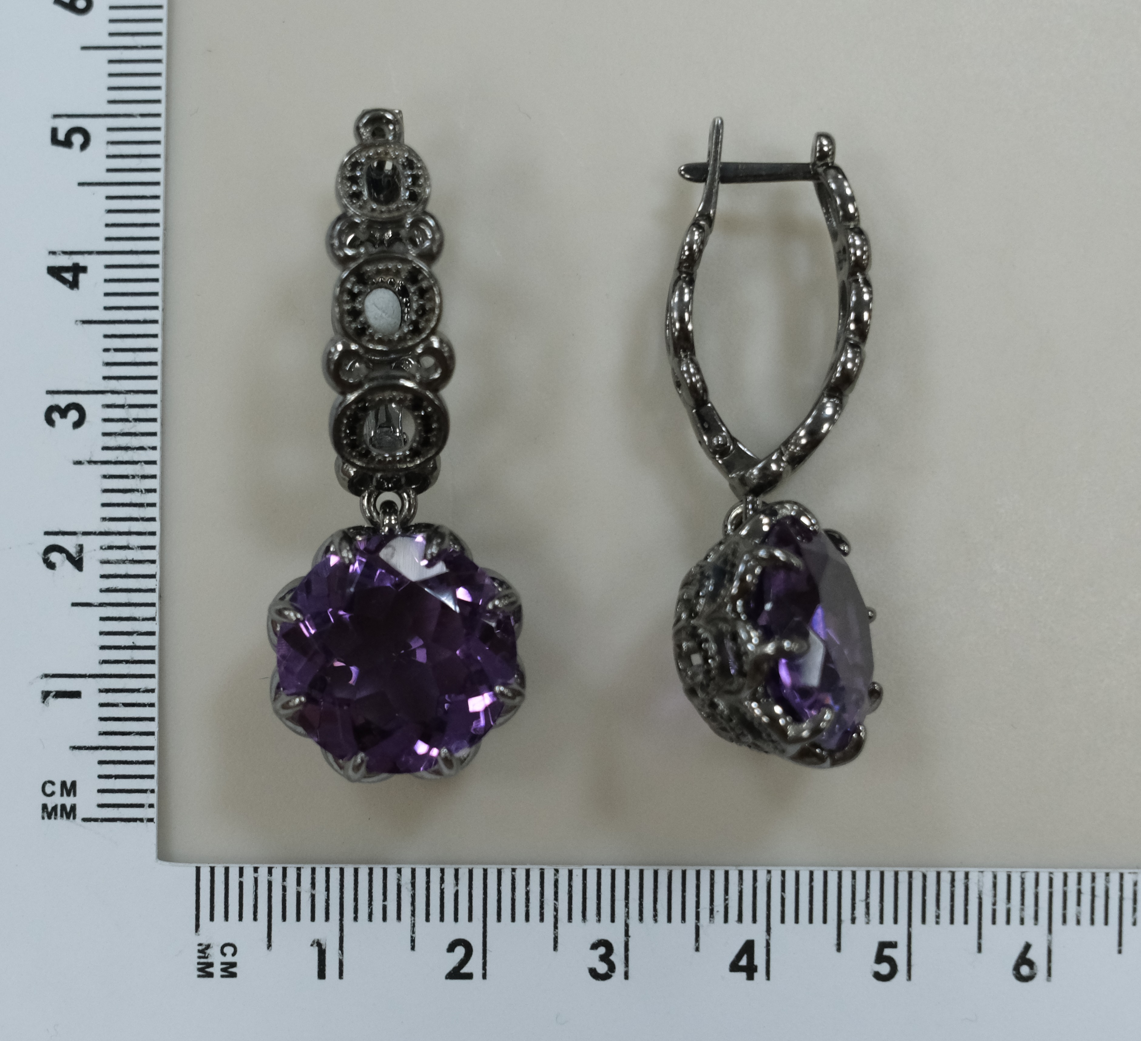 Серебряные серьги с аметистами